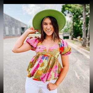 Floral puff sleeve shirt!